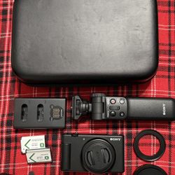 Sony ZV-1F Vlog Kit + Wide Angle Lens, Grip, Case, 3 Batteries