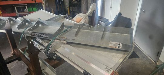 Dolandia liftgate