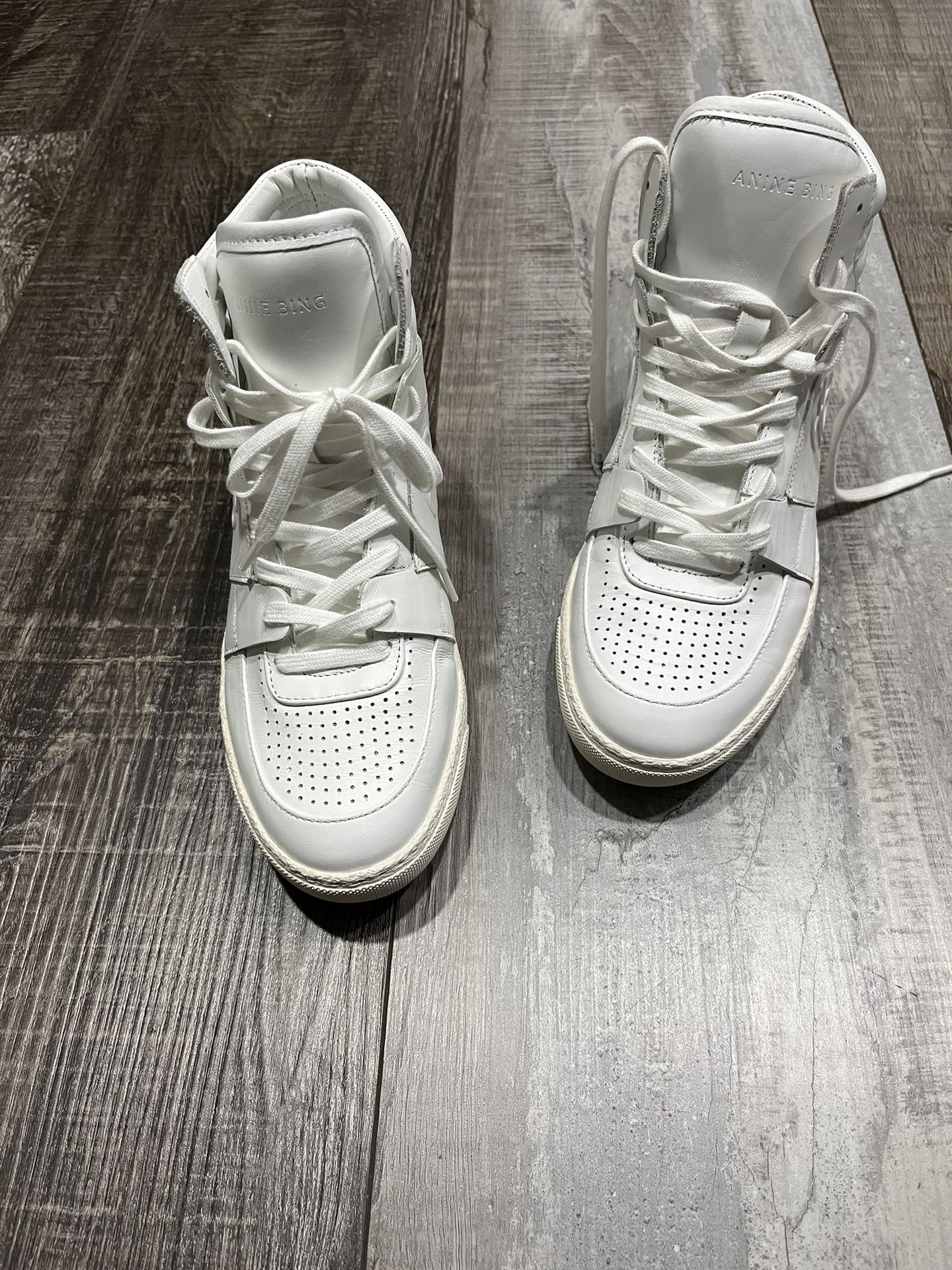 Anine Bing sneakers