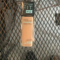 Woman Foundation Makeup 