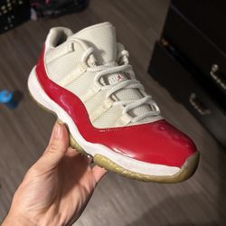 Jordan 11 Cherry Low 