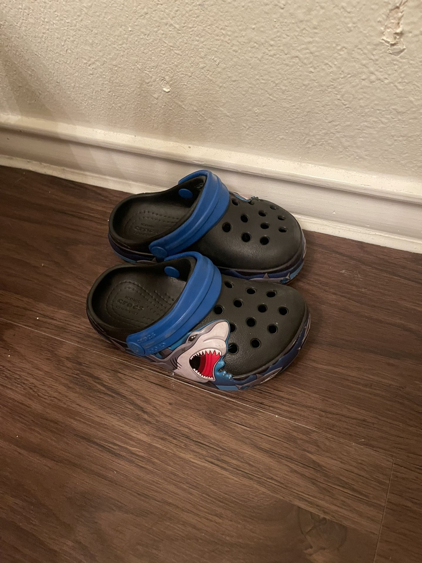 Toddler Light Up Crocs for Sale in San Antonio, TX OfferUp