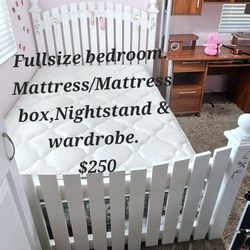 fullsize bedroom set 