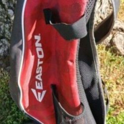 EASTON "YOUTH"  KIDS  BAT BAG( SEE PICS)  LOCATED IN GLENDORA. CHECK OUT MY PAGE FOR OTHER GREAT BASEBALL EQUIPMENT FOR SALE "CHEAP"