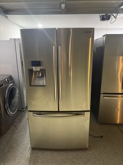 Free Delivery Samsung Refrigerator Like New Three Door Bottom Freezer $600