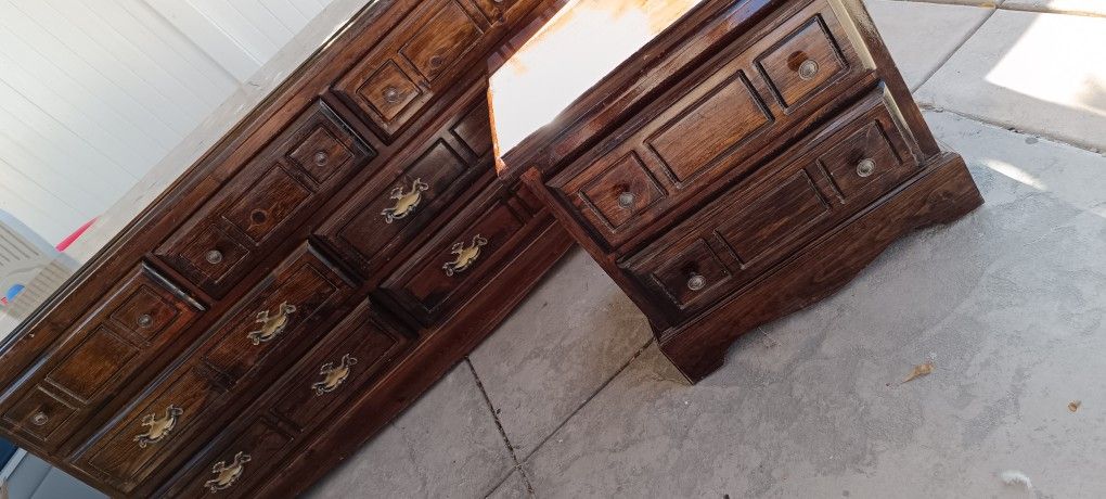 Dresser Set