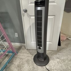 Lasko Oscillating Tower Fan With Remote 3 Speed