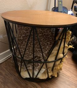 Storage side table