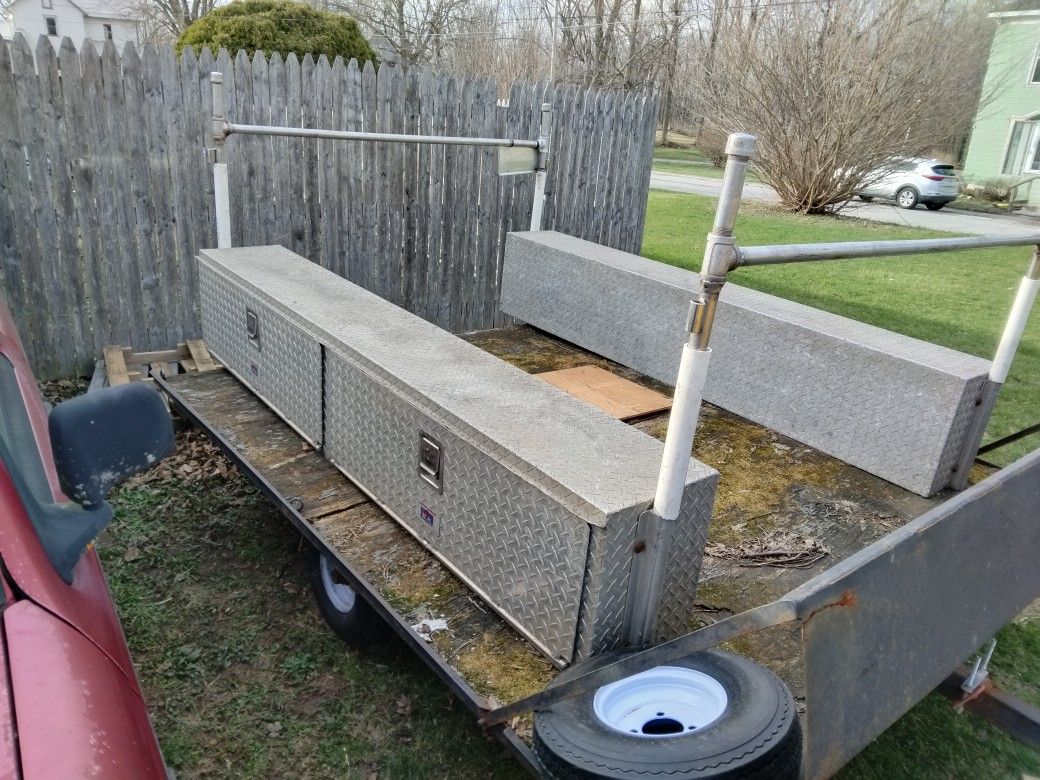 Diamond Plate Toolbox With Ladderack