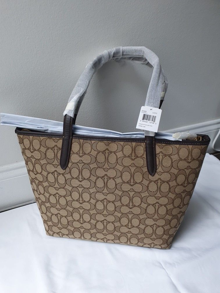 Coach Tote Bag for Sale in Pembroke Pines, FL - OfferUp