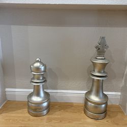 Decorative Chess Pieces