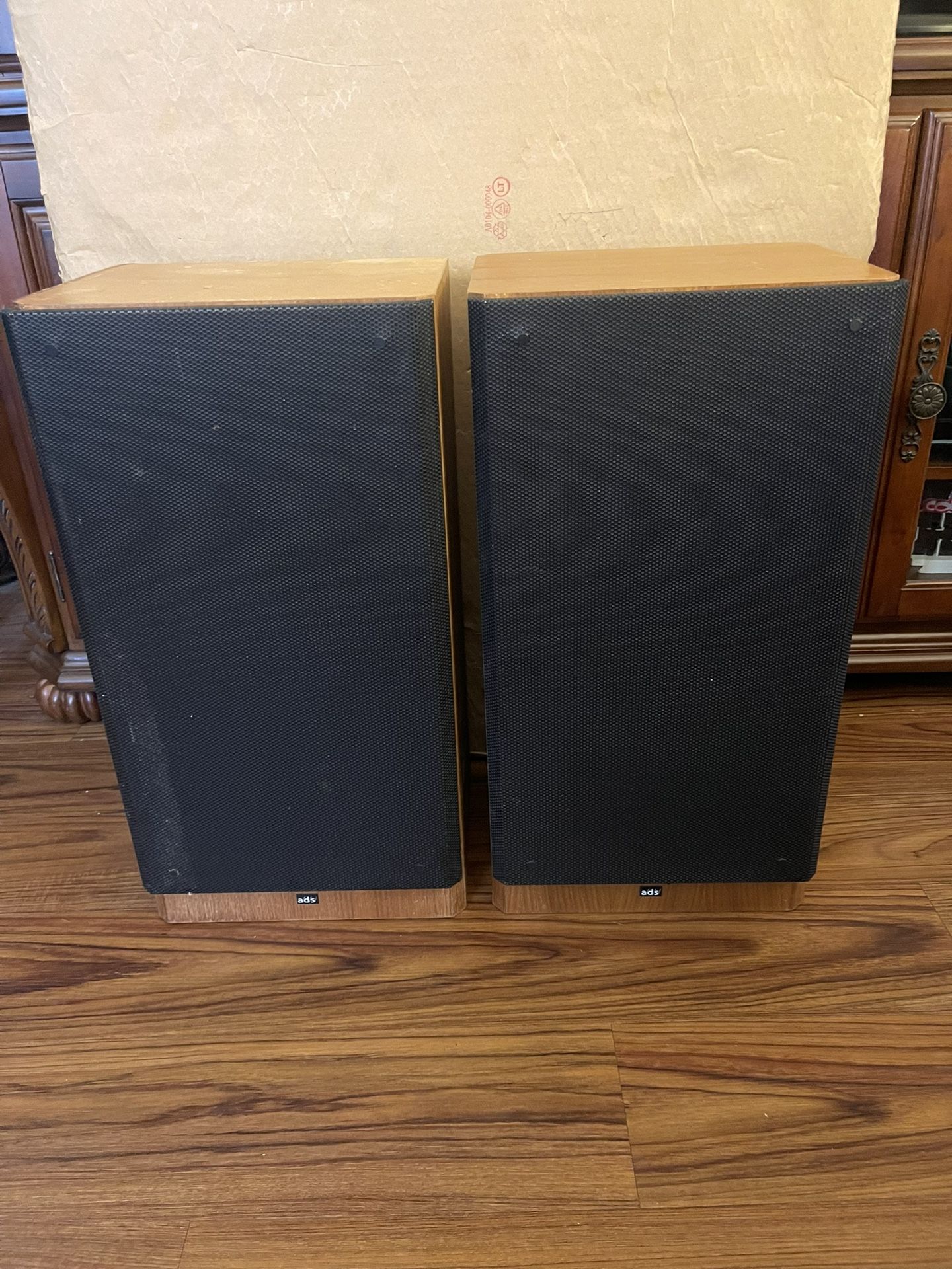 ADS L9e LoudSpeaker System. (Works but the diaphragm needs to be replaced) 800 OBO