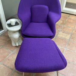BRAND NEW! Eero Saarinen style womb chair And Ottoman