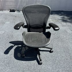 Herman Miller Chair Size B