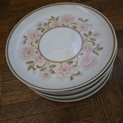 Set Of 7 Vintage Noritake Small Salad Plates.  Excellent Condition 