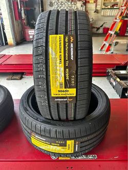 225 40 18 Set of New Tires