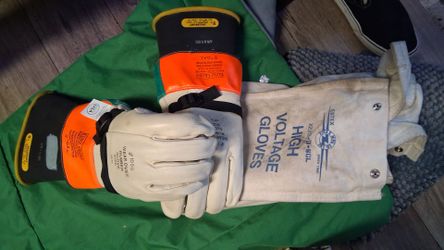 Kunz High Voltage Rubber Insulating Gloves Set