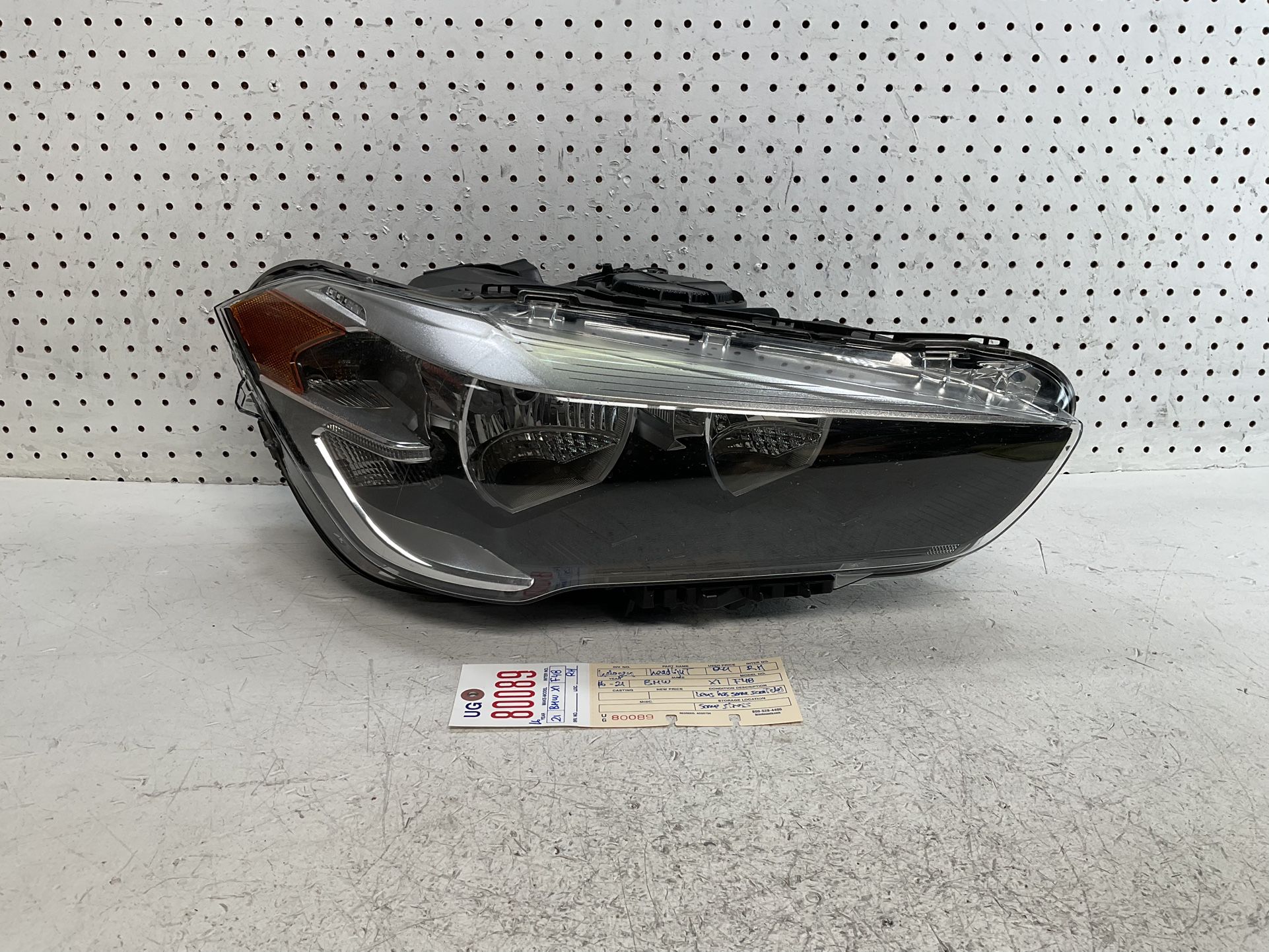 2016 2022 BMW X1 RIGHT SIDE HALOGEN HEADLIGHT LAMP OEM
