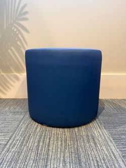 Modern Blue Round Ottoman / Pouf – Office Lounge Seating