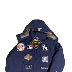 Supreme Yankees Goretax 700 Jacket size L