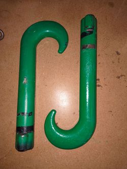 Tow hooks for international semi truck