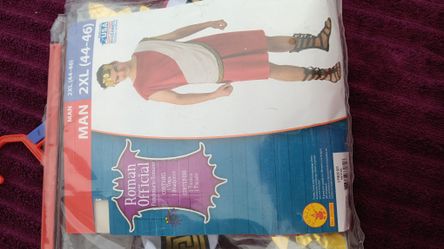 Adult Halloween Costumeh 