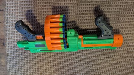 Nerf Zombie Strike Doominator Blaster