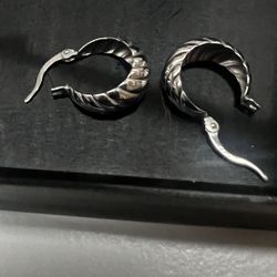 18k White Gold Earrings 