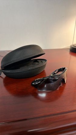 Oakley wrap around sunglasses