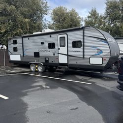 2018 Catalina Legacy Edition 29 Feet 