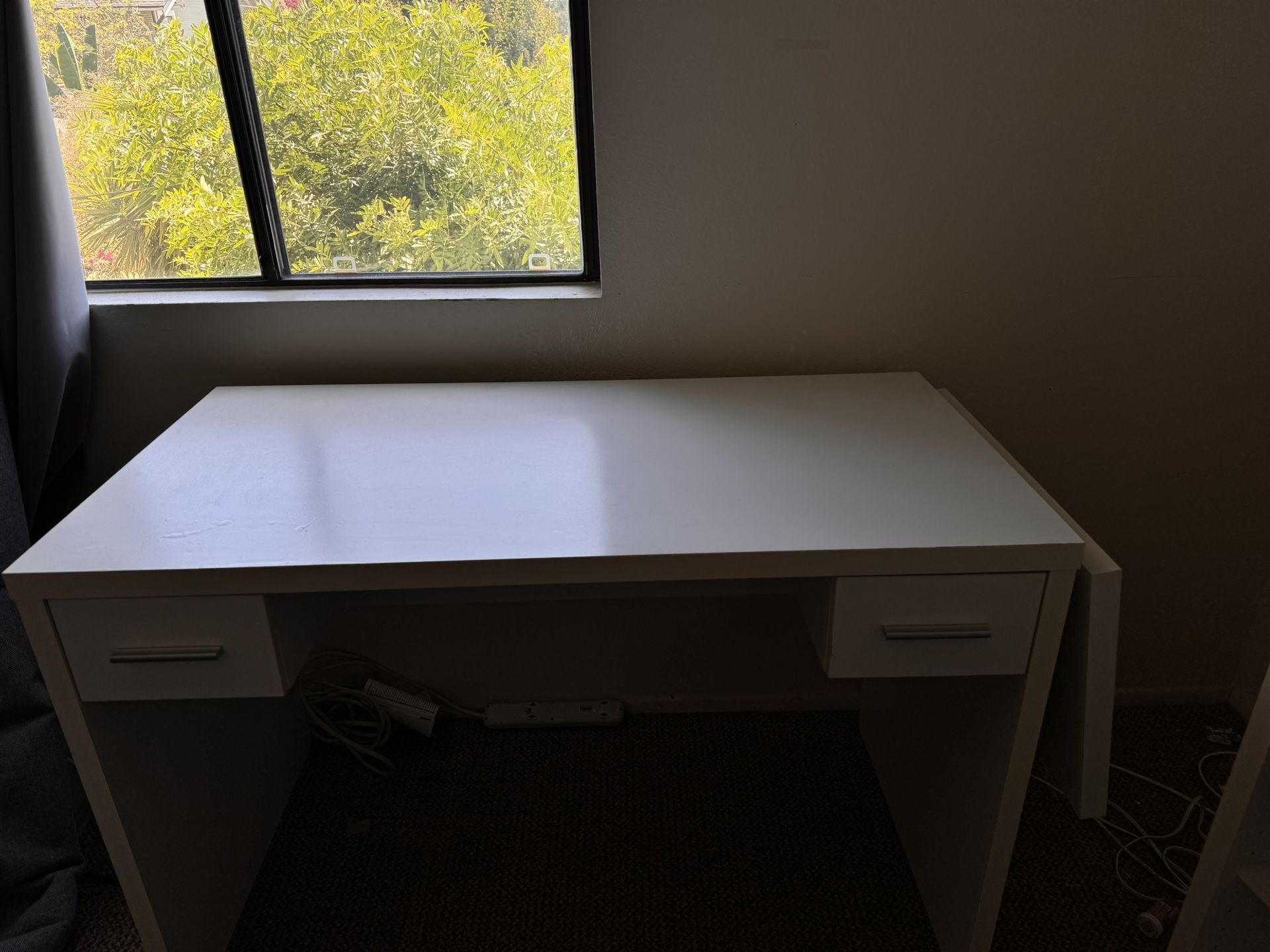 Free L shaped desk 