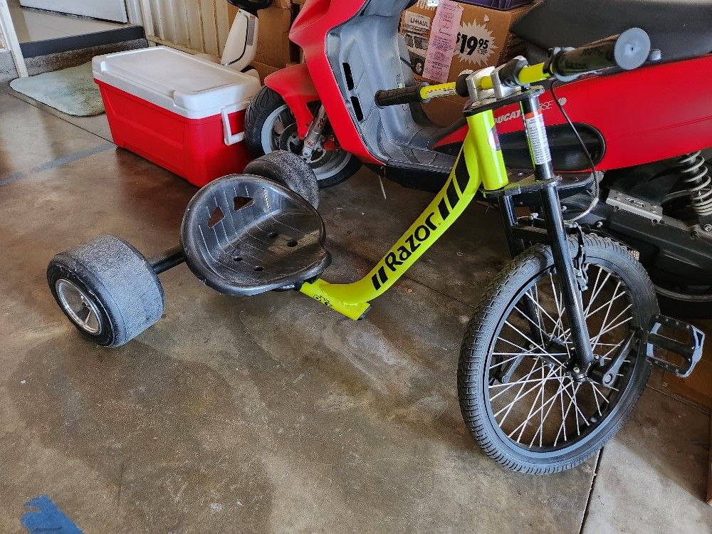 Razor DxT Drift Trike