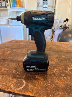 Makita 18V Impact Driver with 5.0Ah Battery