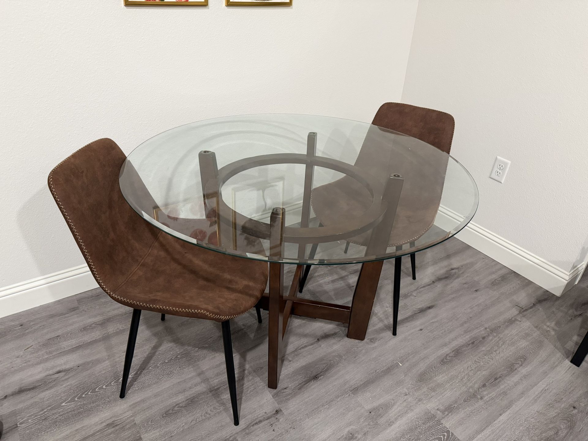 Round Glass Dining Table