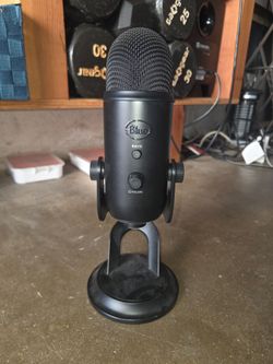 Blue Yeti USB Microphone Blackout