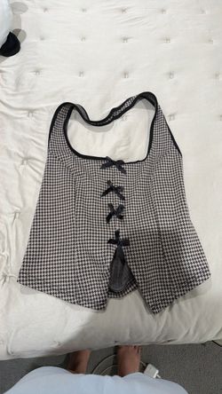 Halter top size large