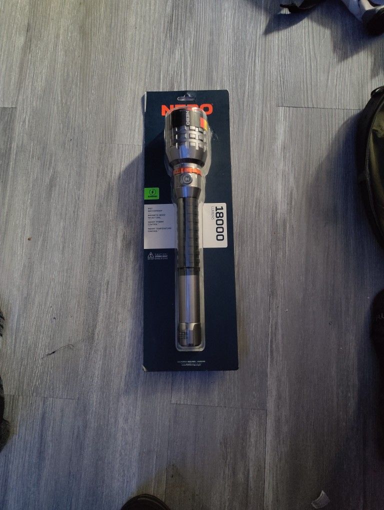 NEBO DAVINCI Flashlight 18,000 Lumens