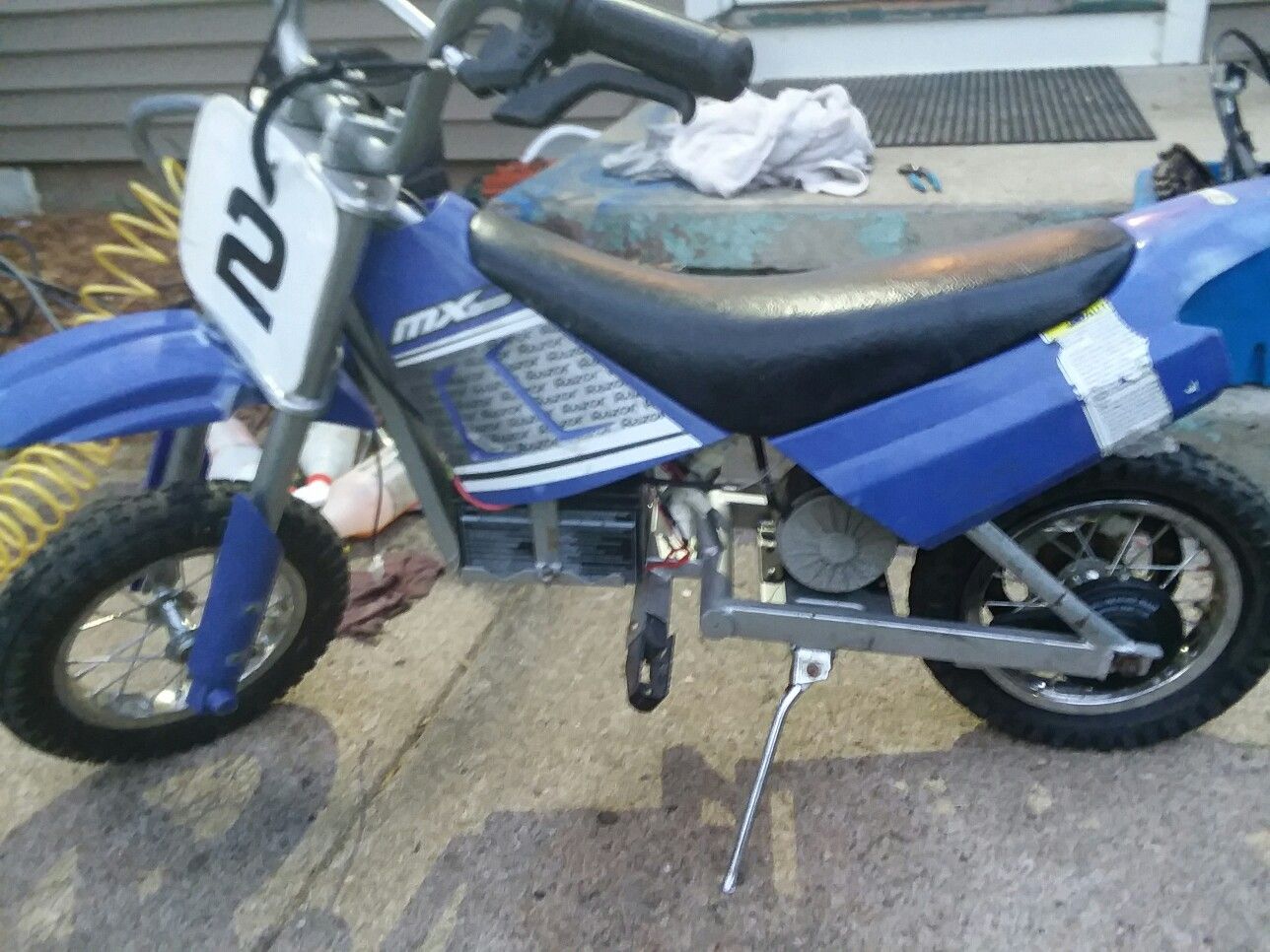 24 volt razor dirt bikes