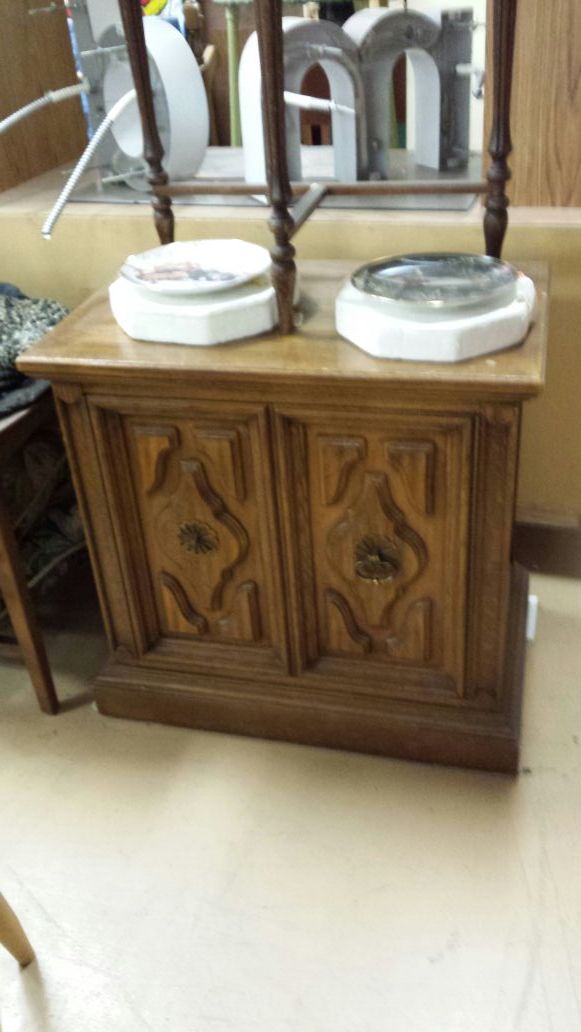 Oak end table night stand cabinet by Unique Furniture