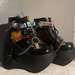 DEMONIAS DYNAMITE-101 BLACK HOLOGRAPHIC ANKLE BOOTS