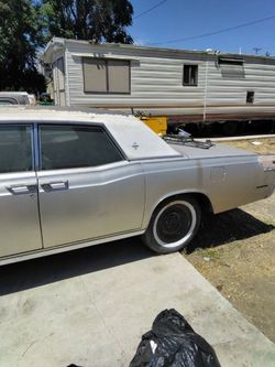 (ALL ORIHANAL)1967 Lincoln continental  full power,