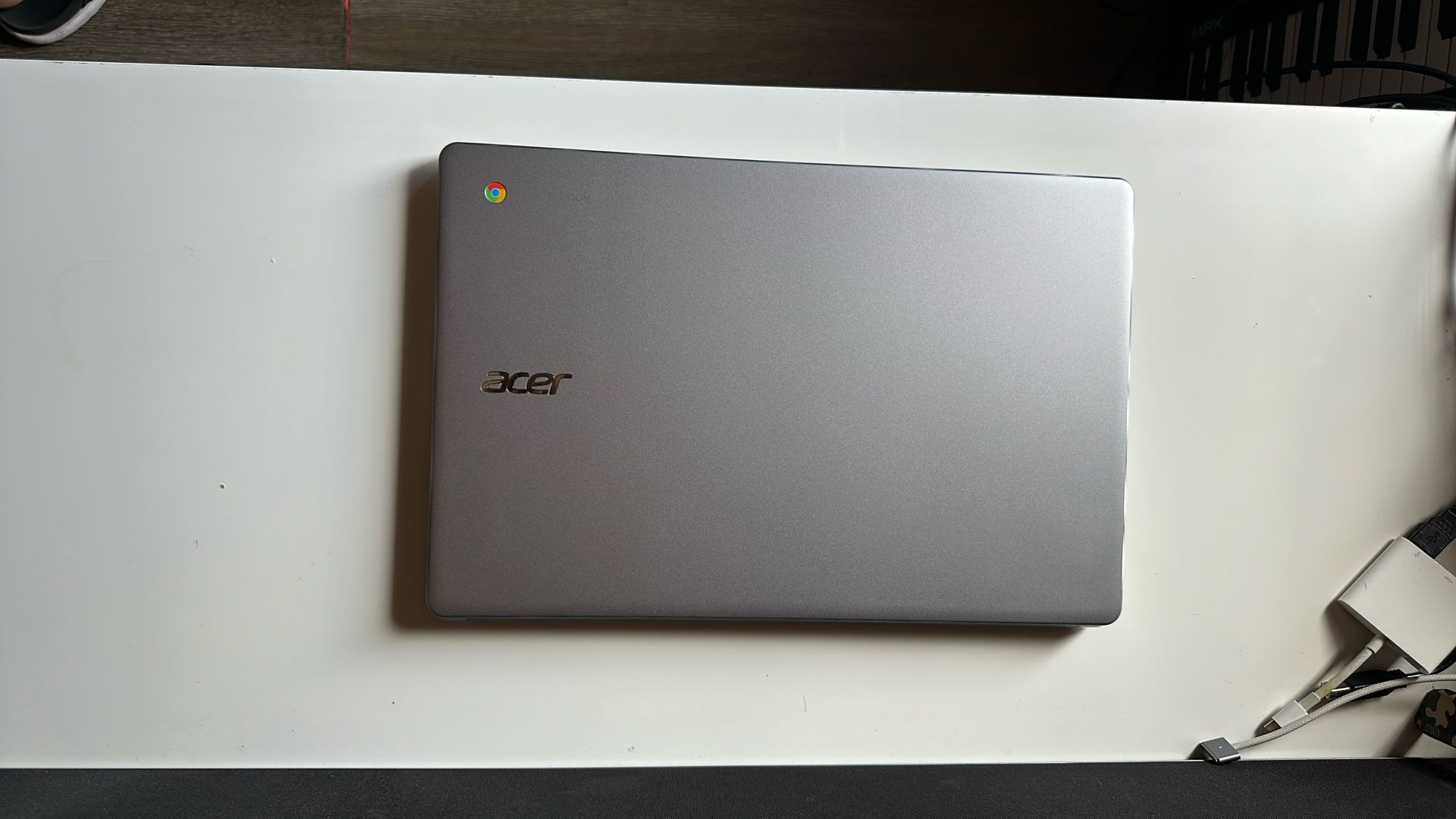 NEW Acer Chromebook w/case And Charger