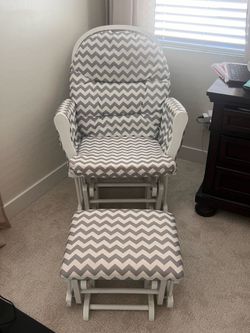 Nursery Glider Rocking Chair