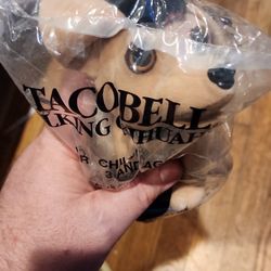 *NEW LOWER PRICE!* VINTAGE COLLECTIBLE TACO BELL "YO QUIERO TACO BELL" STUFFED TALKING CHIHUAHUA PLUSHIES FROM TACO BELL! 4 DIFFERENT DOGS!