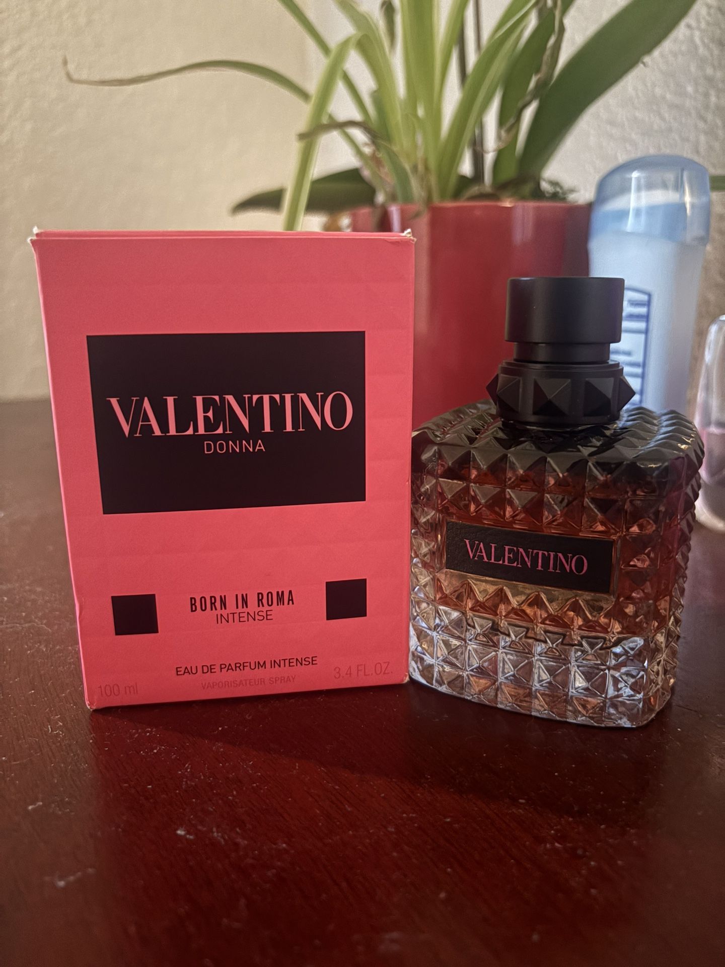 Valentino In Roma Perfume intense