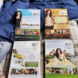 Weeds Seasons 1&2&3&4 On DVD Great Condition 