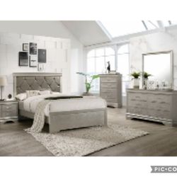 Queen Size 5 Pc Bedroom Set 