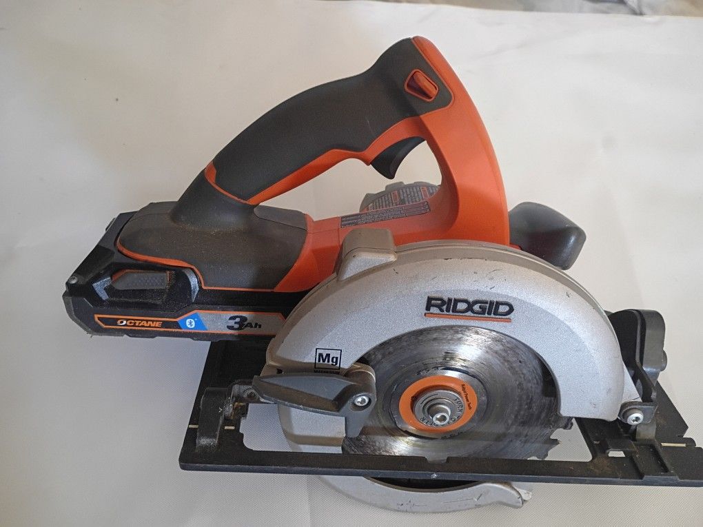 Ridgid Cordless Saw