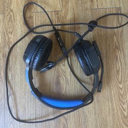 gaming headphones