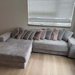 Beautiful Grey Sectional Couch 